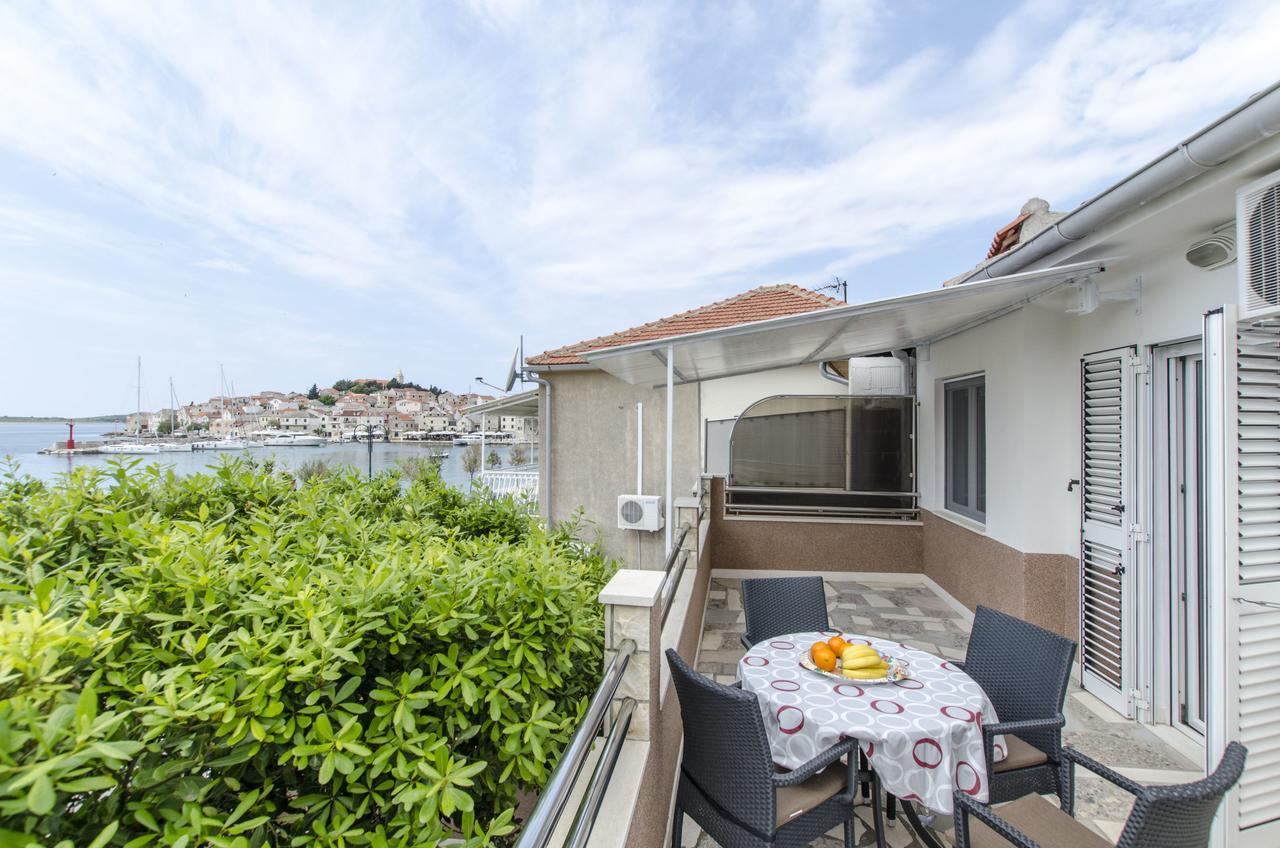 Apartment Danijela Primosten Bagian luar foto