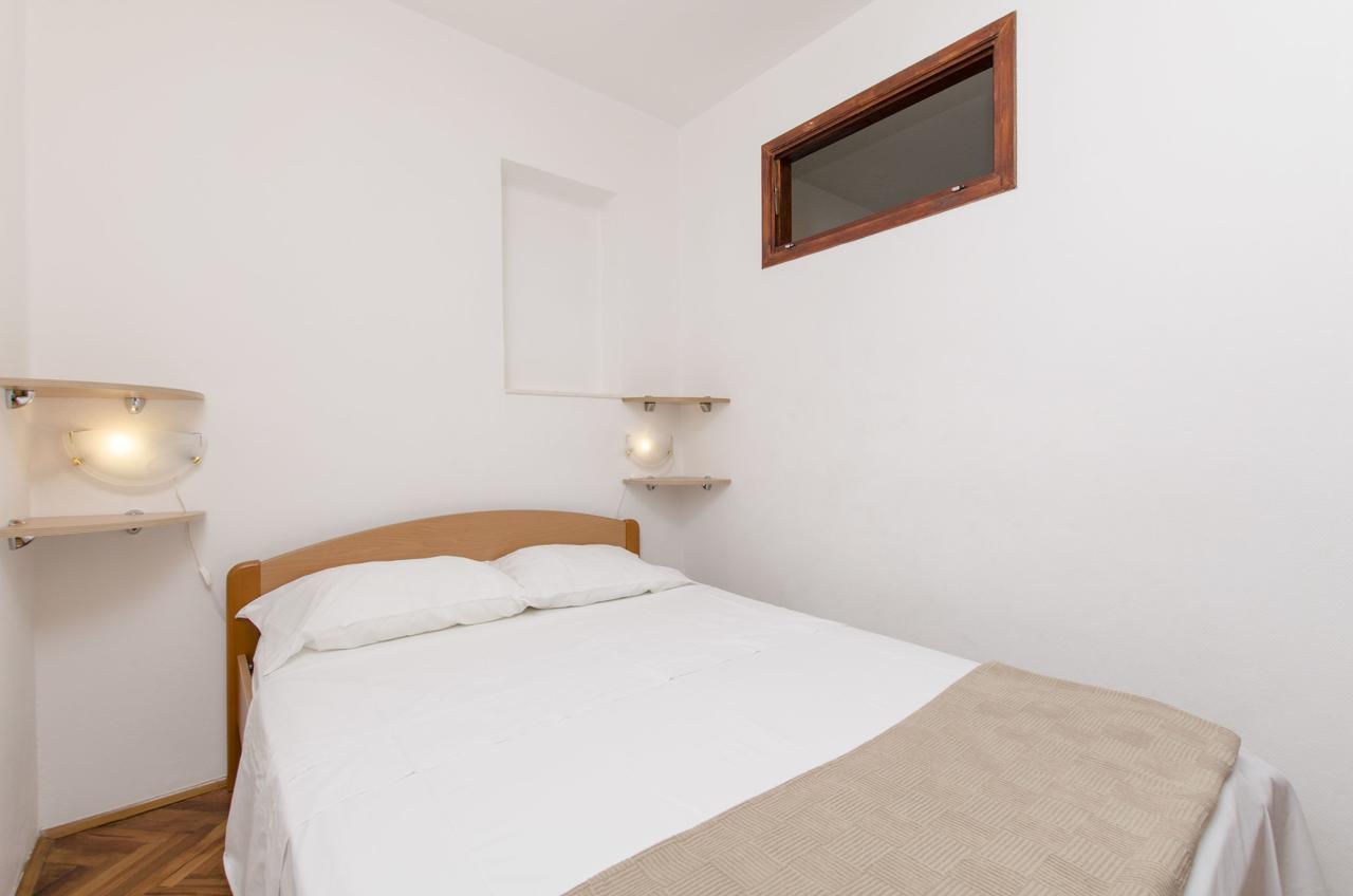 Apartment Danijela Primosten Bagian luar foto