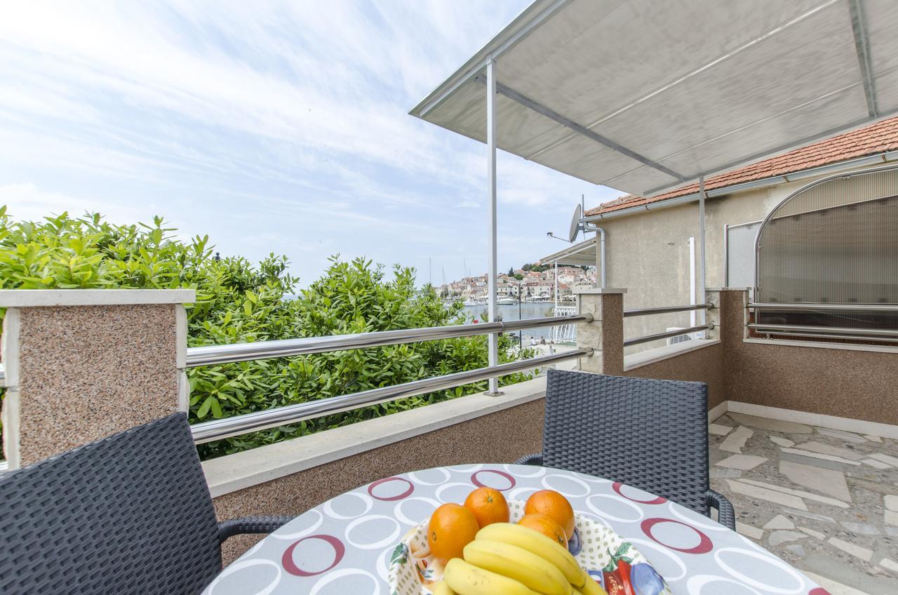 Apartment Danijela Primosten Bagian luar foto